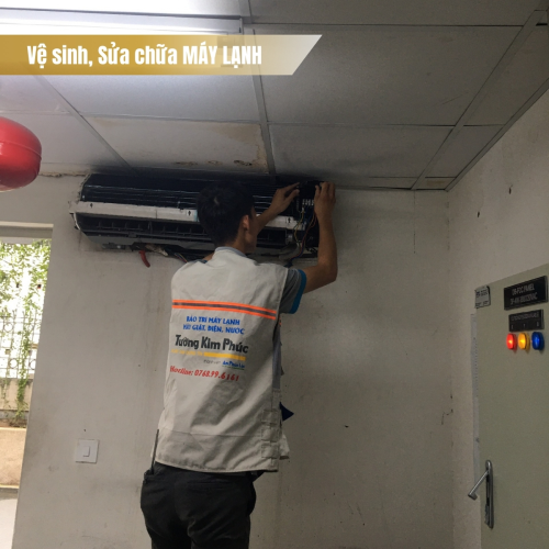 VỆ SINH MÁY LẠNH TREO TƯỜNG